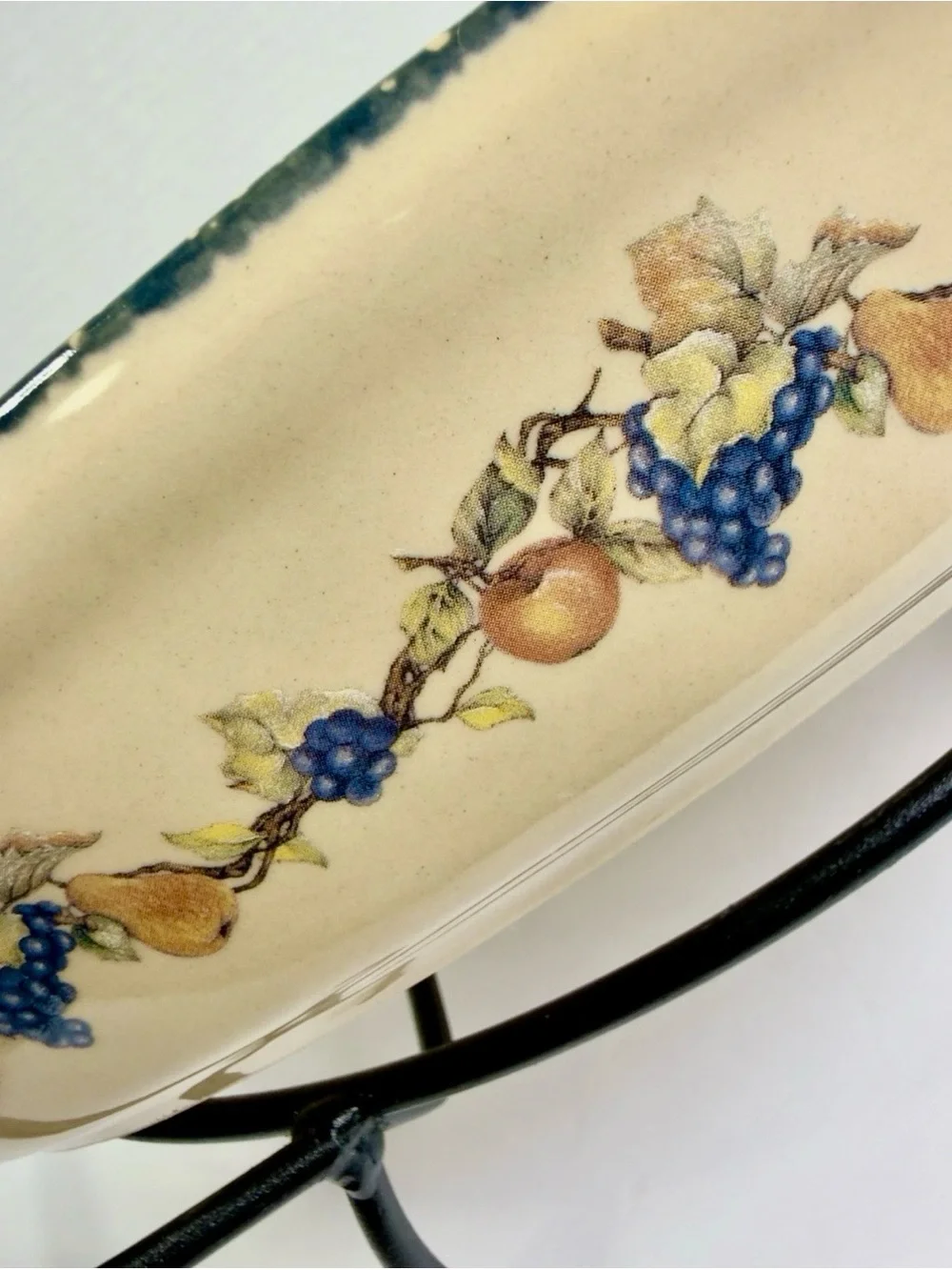VTG Home & Garden Party Stoneware Oval Baker Casserole Dish & Wrought Iron Stand